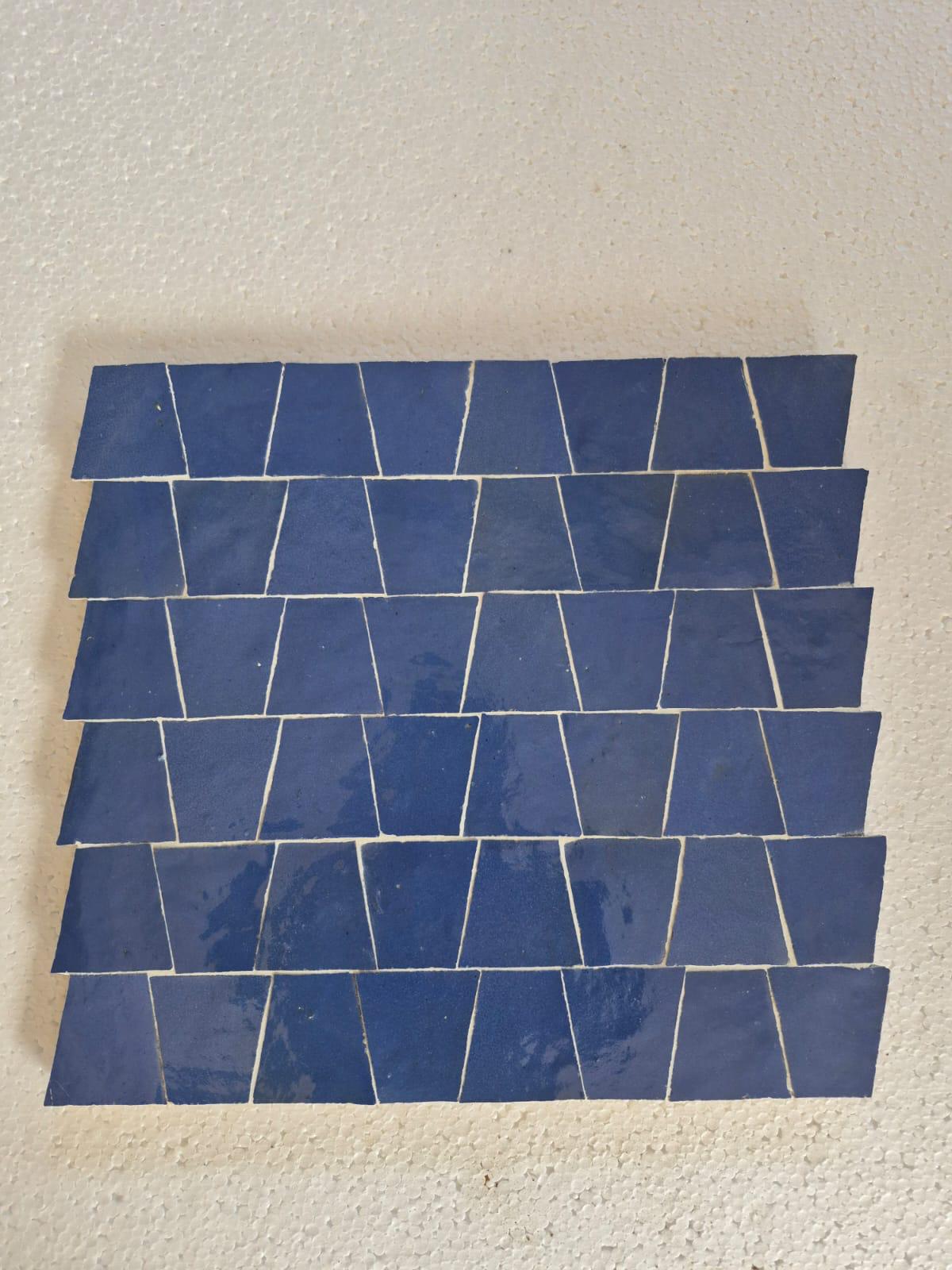 Mosaique Trapèze sur plaque - 32,5 x 30 cm - Bleu - " Mogador " -(0,09m²) - Réf 203